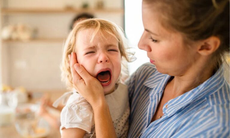 How to Handle Toddler Tantrums