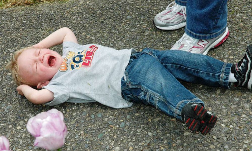 How to Handle Toddler Tantrums